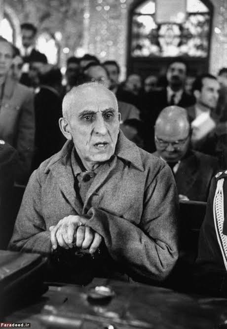 DonVangelo's tweet photo. روح مصدق در ملت ایران زنده شده.
نه به استعمار
نه به سلطنت 
آری به دموکراسی https://t.co/xCB31CZmRZ