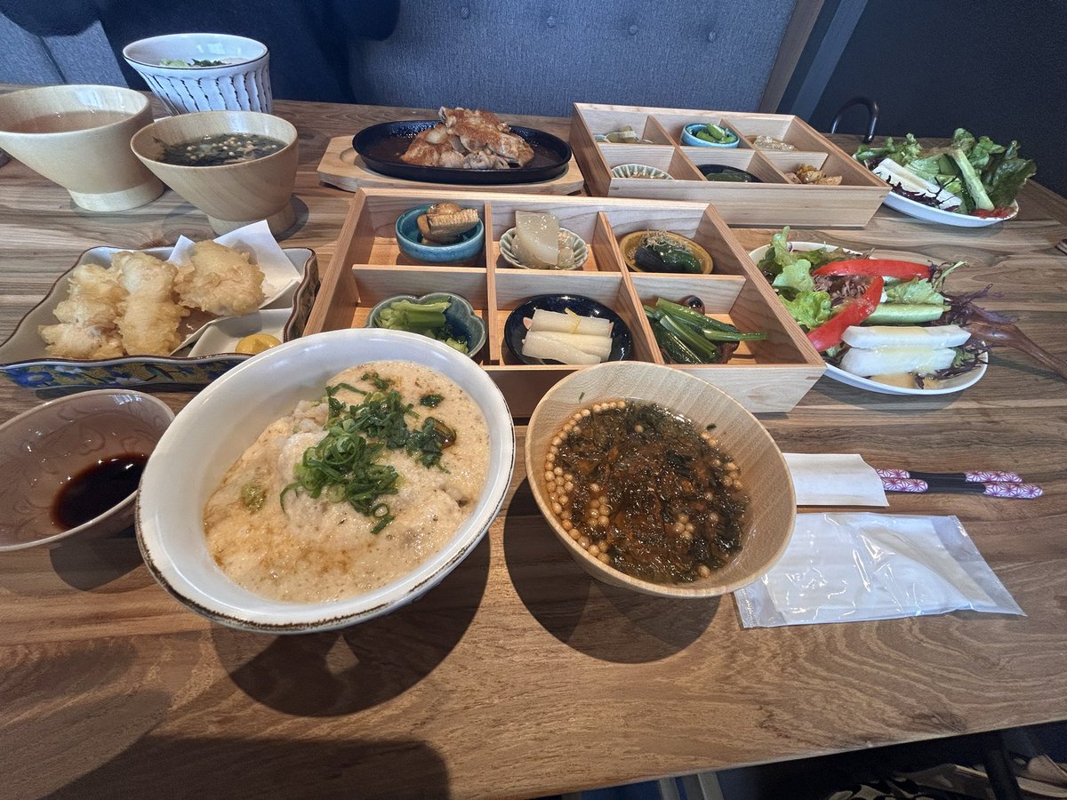 ginnex2145's tweet photo. ランチに予約して、くちかほうに行ってきました！求めていたのは、こんな和食のバイキングの気がする…。美味しくて大満足でした！ https://t.co/vdGCpNYwzR