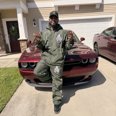 Dude706GA's tweet photo. #NewProfilePic https://t.co/beAeeJi2x0