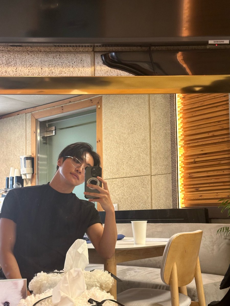 𝗯𝘂𝘁𝘁𝗼𝗻 tweet media