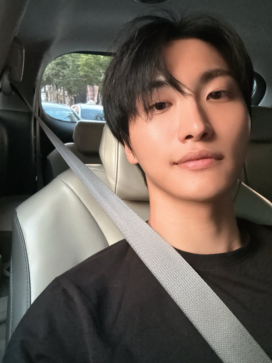 𝗯𝘂𝘁𝘁𝗼𝗻 tweet media