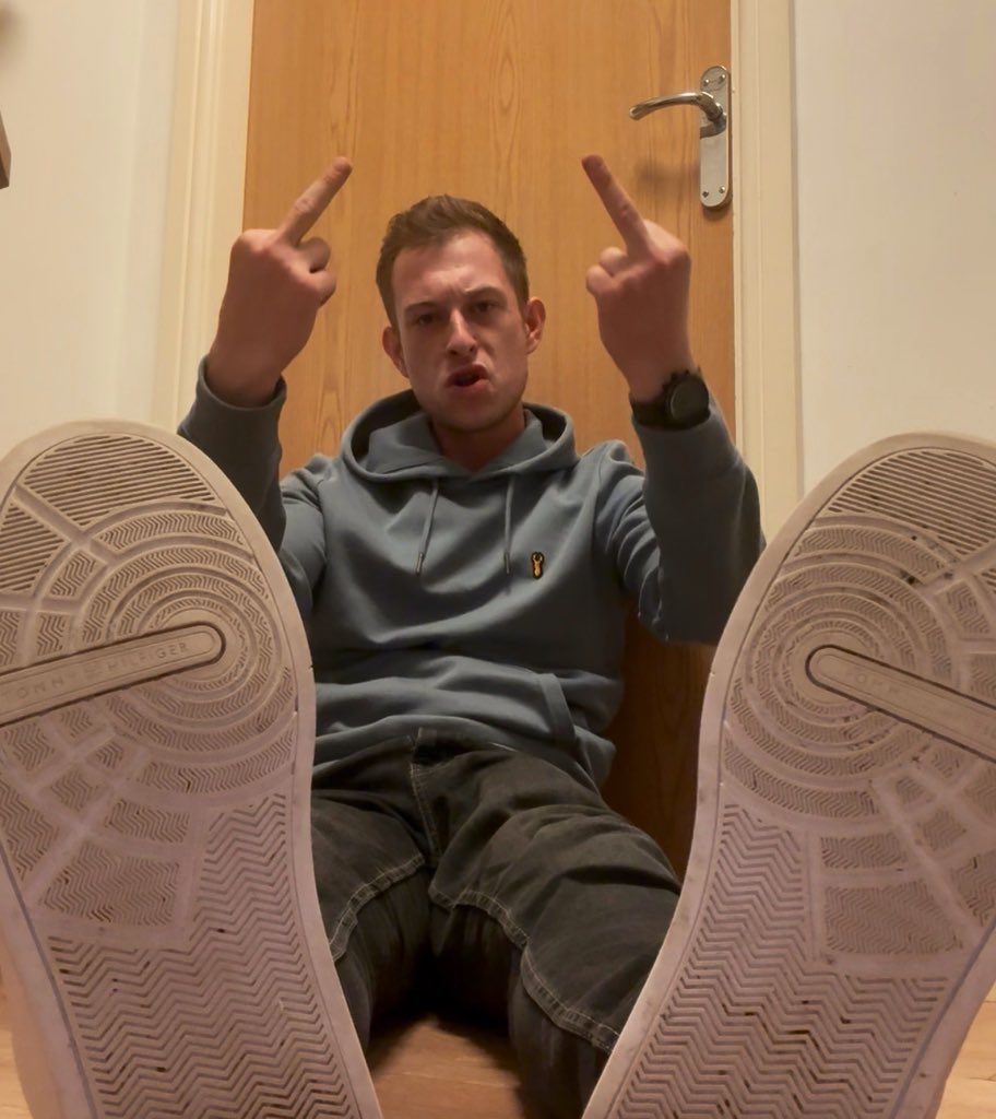 Master_Ceasar_'s tweet photo. @rt_feet There you go … https://t.co/CpHarLq2MH