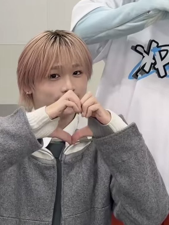 𝟢𝟧★ tweet media