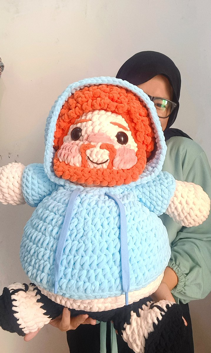 bermeownolog's tweet photo. AAAAAAAAA SUKA BGT SAMA KOMIS JUMBOKU INIIIIII‼️‼️😭😭😭😭😂😂🫶

CaseOh Jumbo Plushie 50 cm
Pattern: https://t.co/PDssIzTgBI (tapi modif dikit karena patternnya buat 30–40 cm hehee) https://t.co/5Tnpg9YNF9