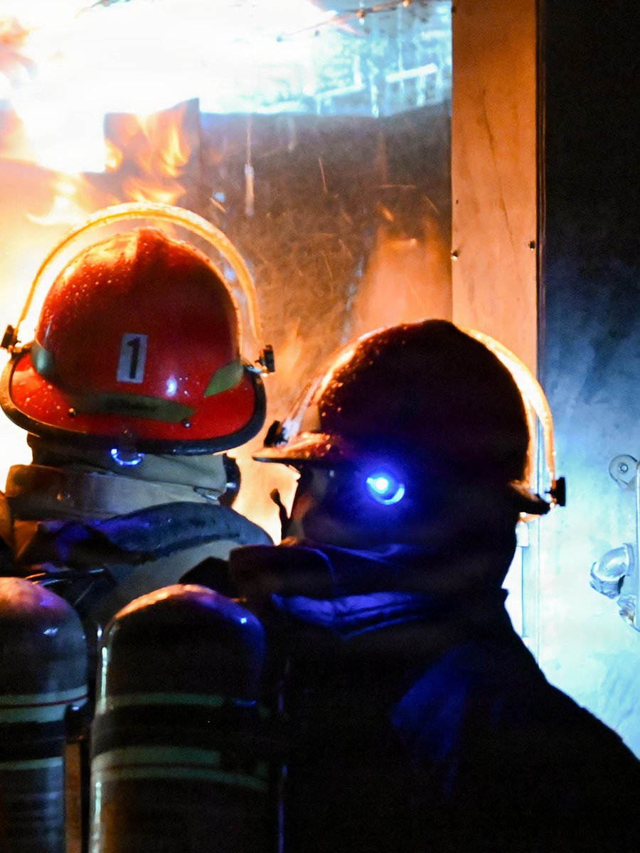 U.S. Navy tweet media