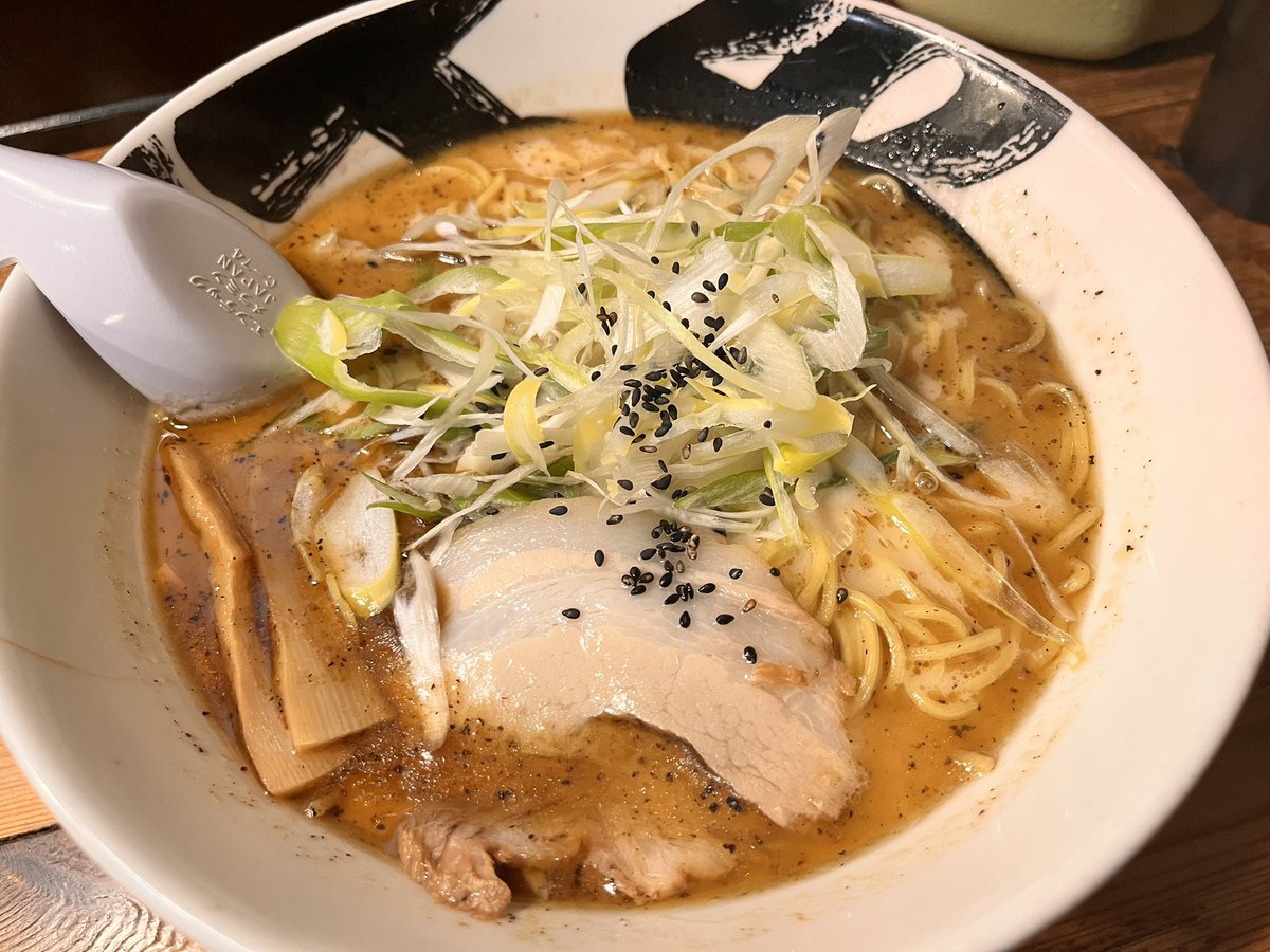 カイルム tweet media