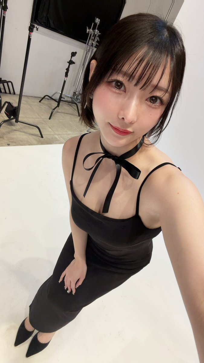 【写真集販売中】えっちゃんねる🎨ボンボンTV tweet media