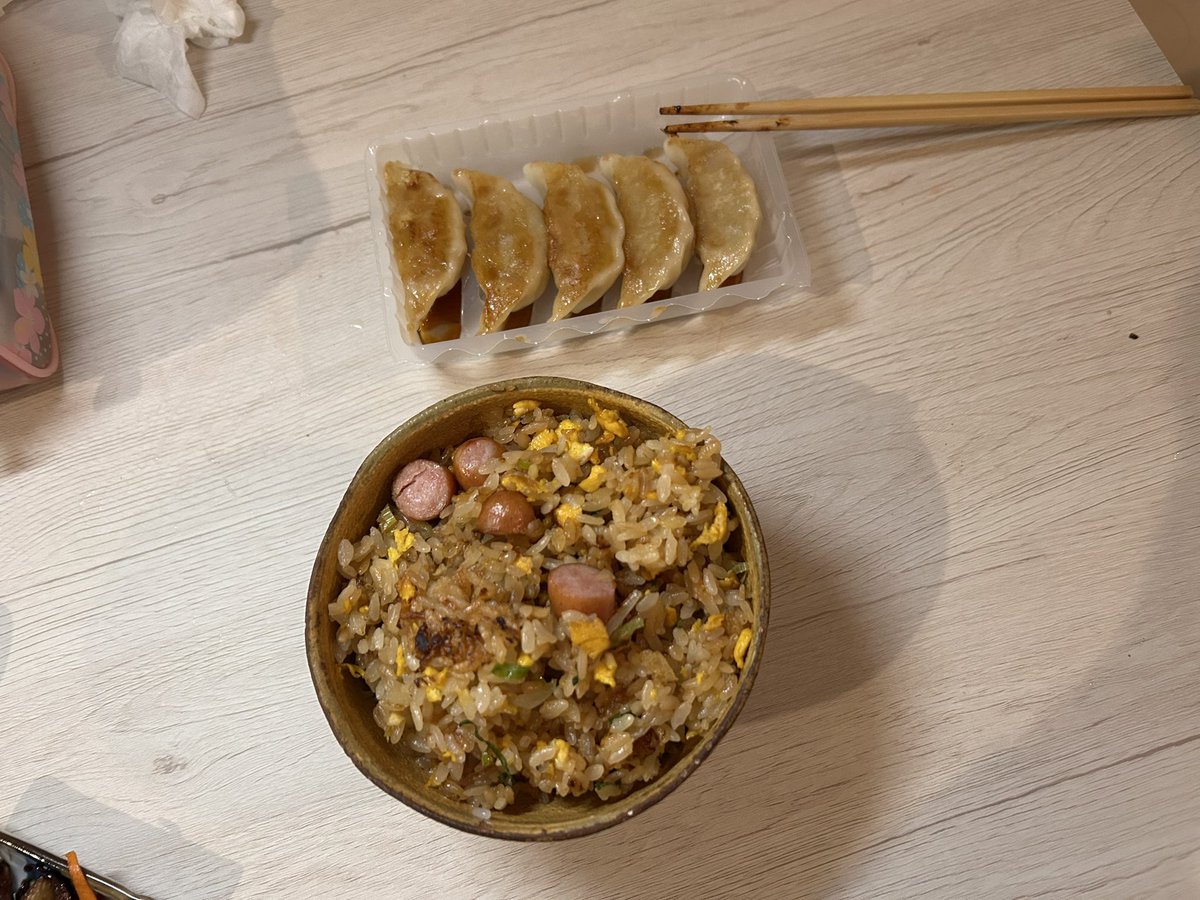 yellow_apple_mg's tweet photo. 初めて作った炒飯！
ちょっと焦がしてるけど、その焦げが美味い！

次は、カジサックのパパチャーハンのレシピ見て作ろー！ https://t.co/E1KOUj1puO