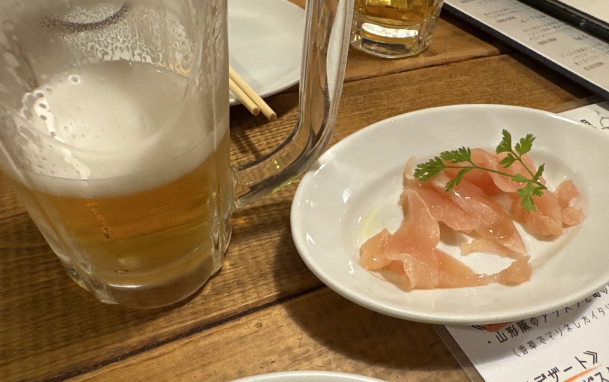 しろてぃー tweet media