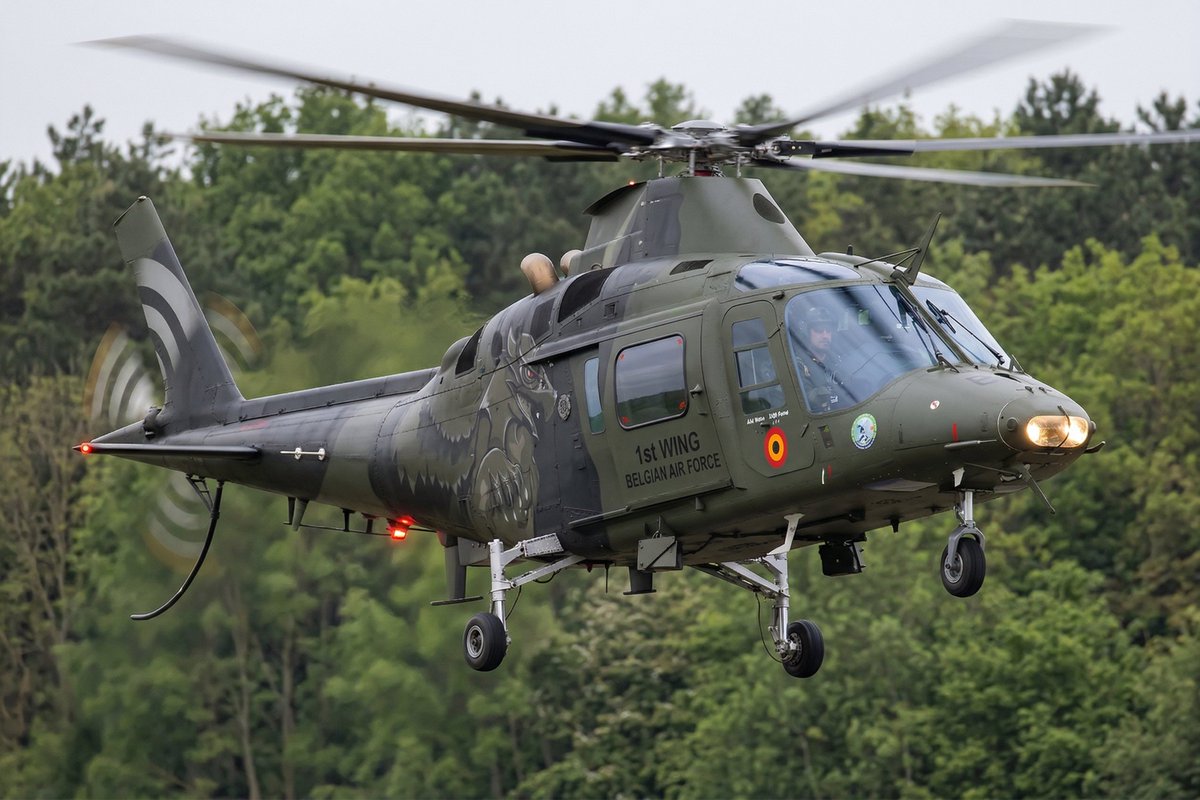 EuroAirshow's tweet image. ✈️ AIRSHOW NEWS ✈️

The Agusta A109 of the Belgian Air Component 1 Wing 🇧🇪 has been confirmed for both flying display and static display at the Belgian Air Force Days 2026 🇧🇪

PREVIEW:
👉 europeanairshows.co.uk/preview/belgia…