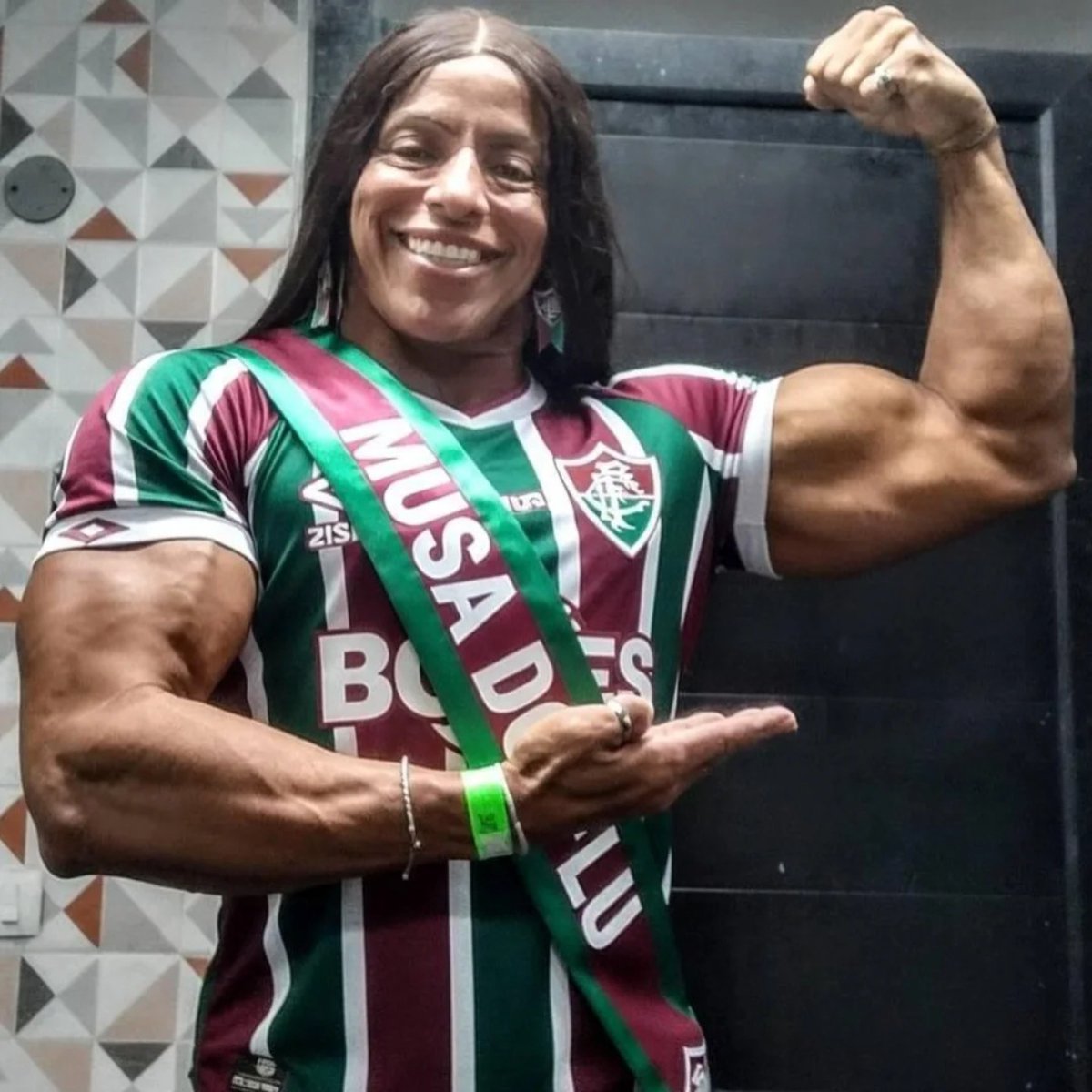Female Muscle Fan tweet media