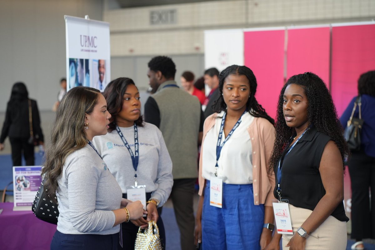 SNMA's tweet image. Photo dump from a weekend filled with connection, growth, meaningful conversations, and unforgettable moments. So many familiar faces, new connections, and memories made along the way. Comment who you spot below 👀🤍

#AMEC2026 #MedicalStudents #FutureOfMedicine