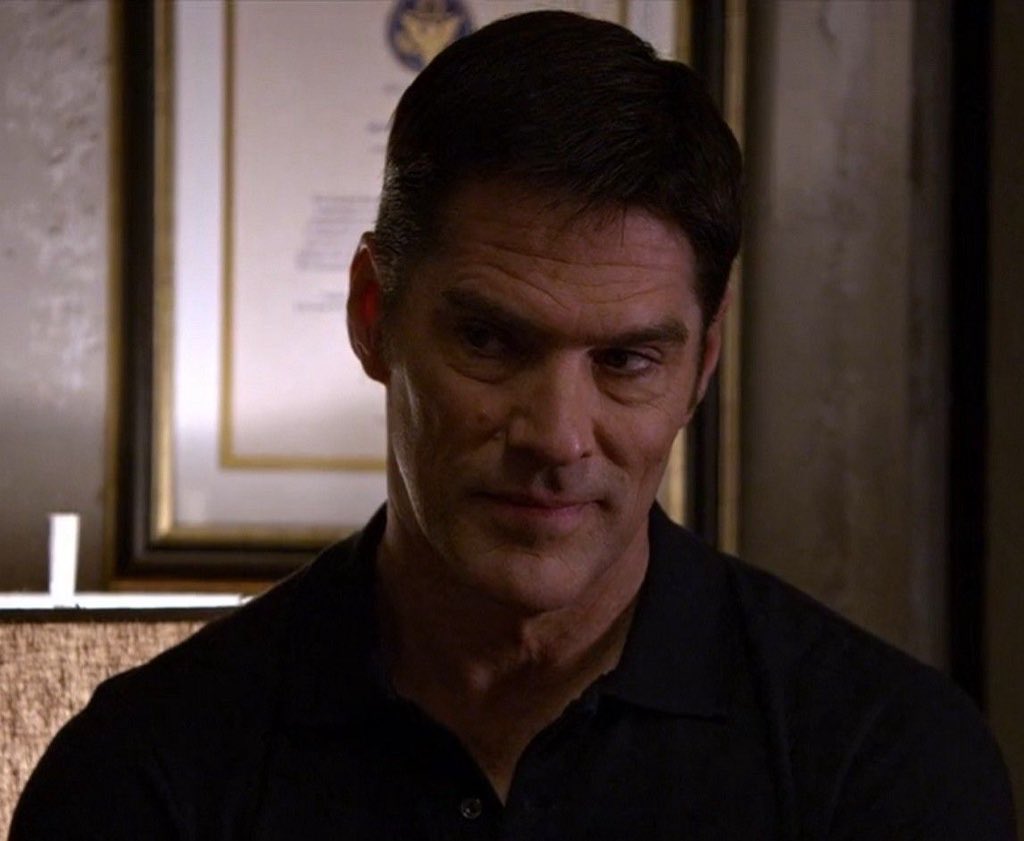 ivysamortentia's tweet image. he’s so hot that i almost burned myself clicking on these pictures