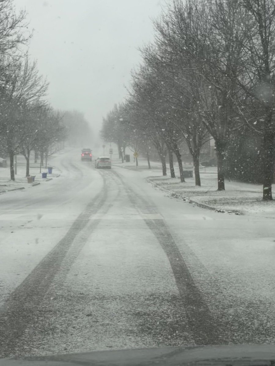 maralkay's tweet image. April in #Toronto: -7 feels like -16