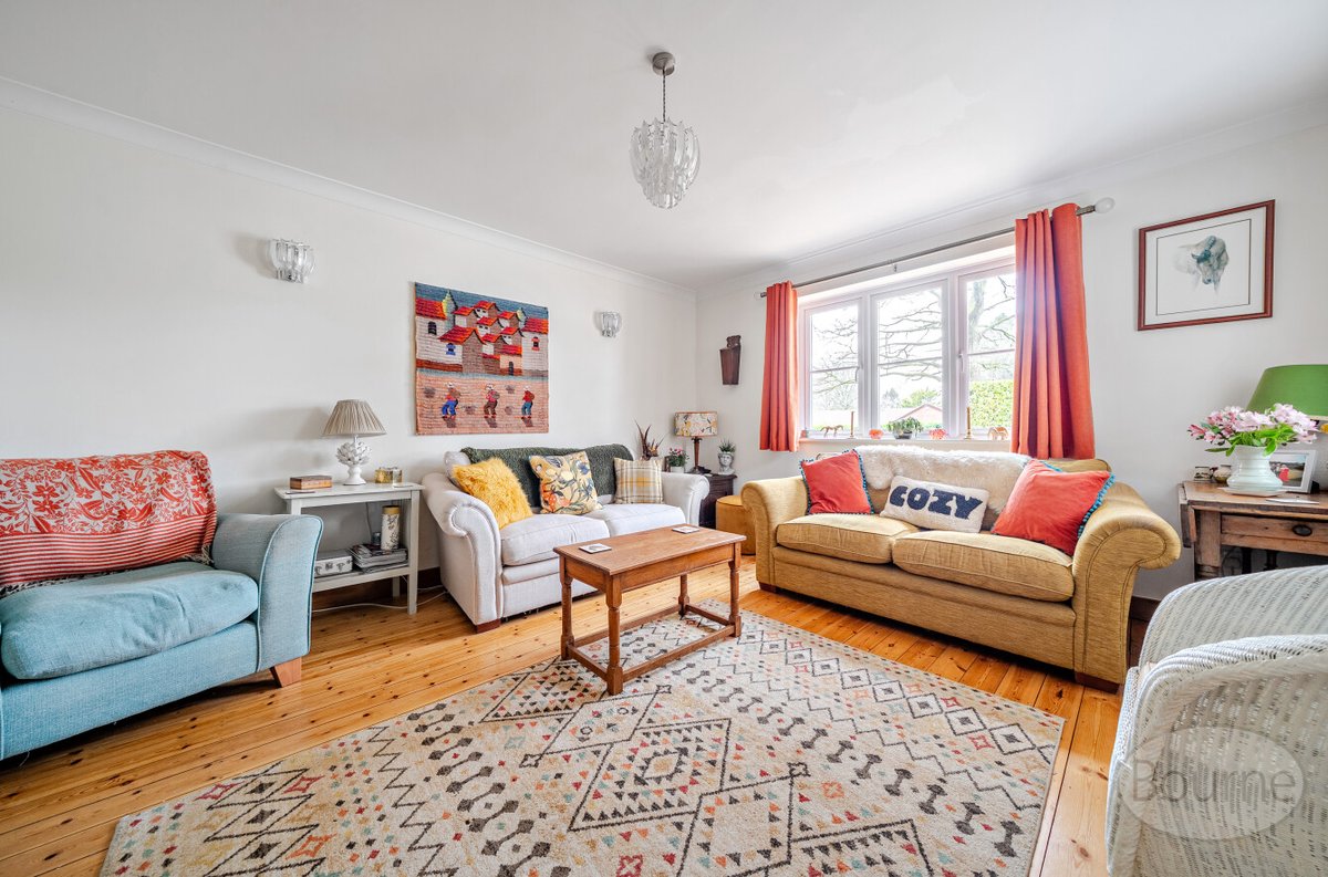 BourneAgents's tweet image. 📍 ALTON

🏡 FOR SALE - This beautifully extended three-bedroom bungalow offers spacious and versatile living, set on a sought-after road close to Medstead village and its popular local pub.

🔑 £750,000

🌐 bourneestateagents.com/property/Alton…
📞 01420 541454

#UKproperty #alton #hampshire