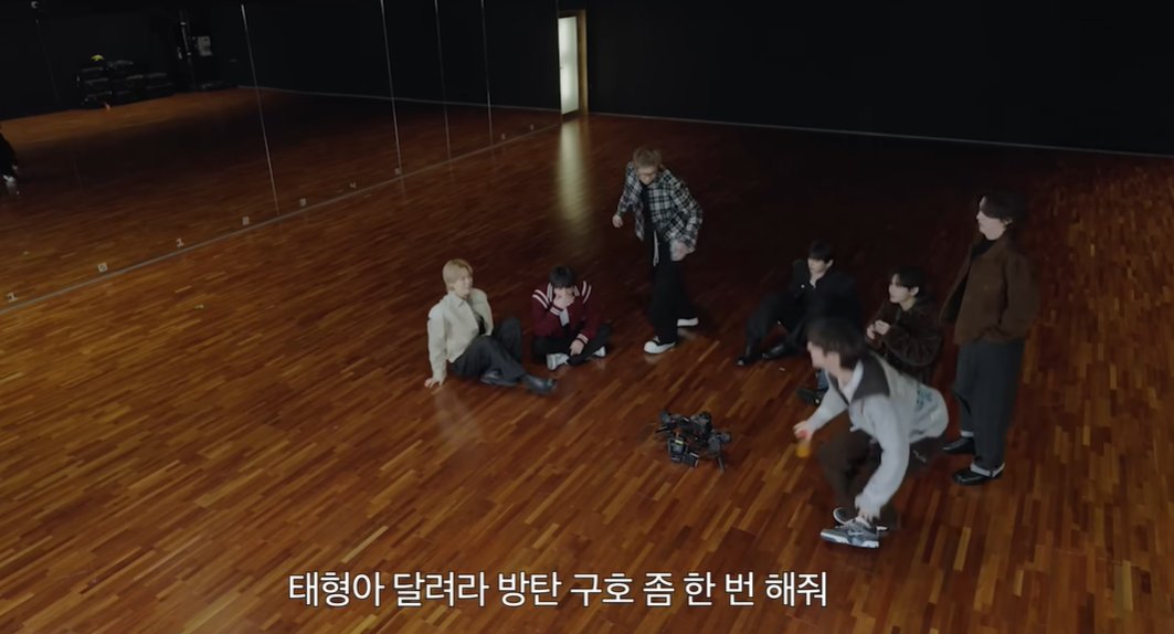 About Music tweet media