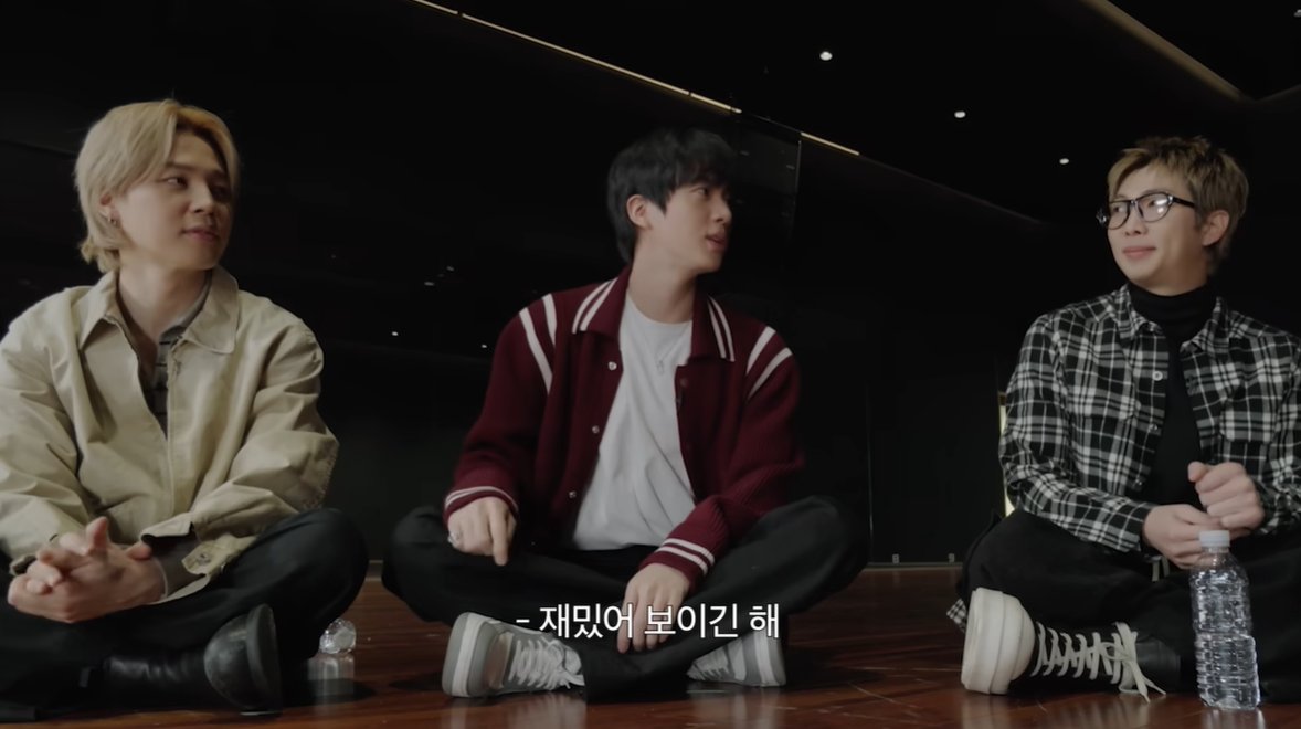 About Music tweet media