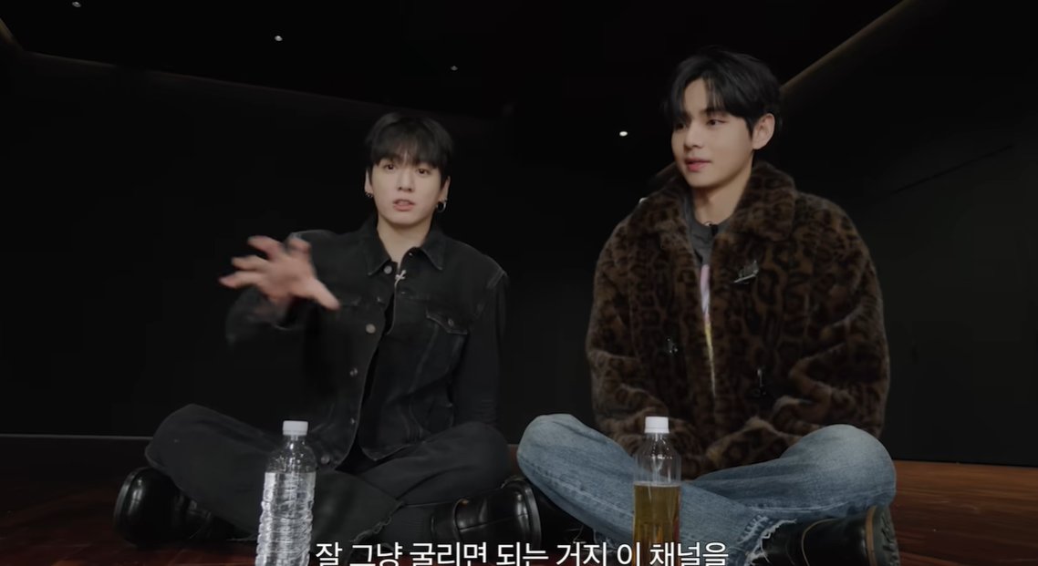 About Music tweet media