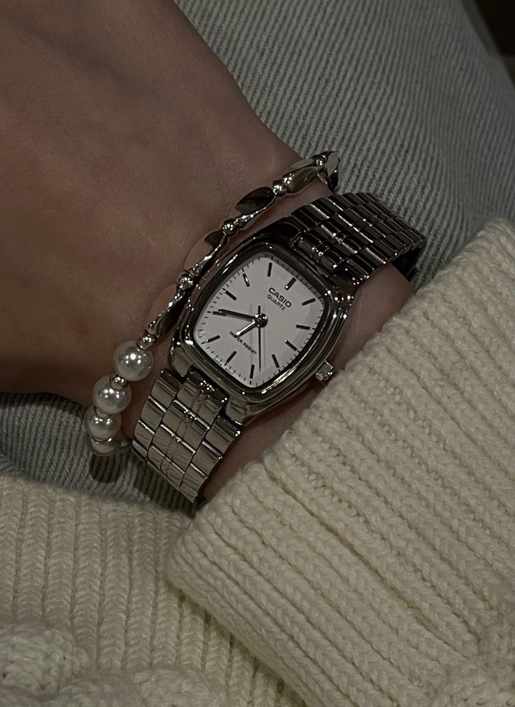 mexrmaids's tweet image. classic watch from casio 

a thread