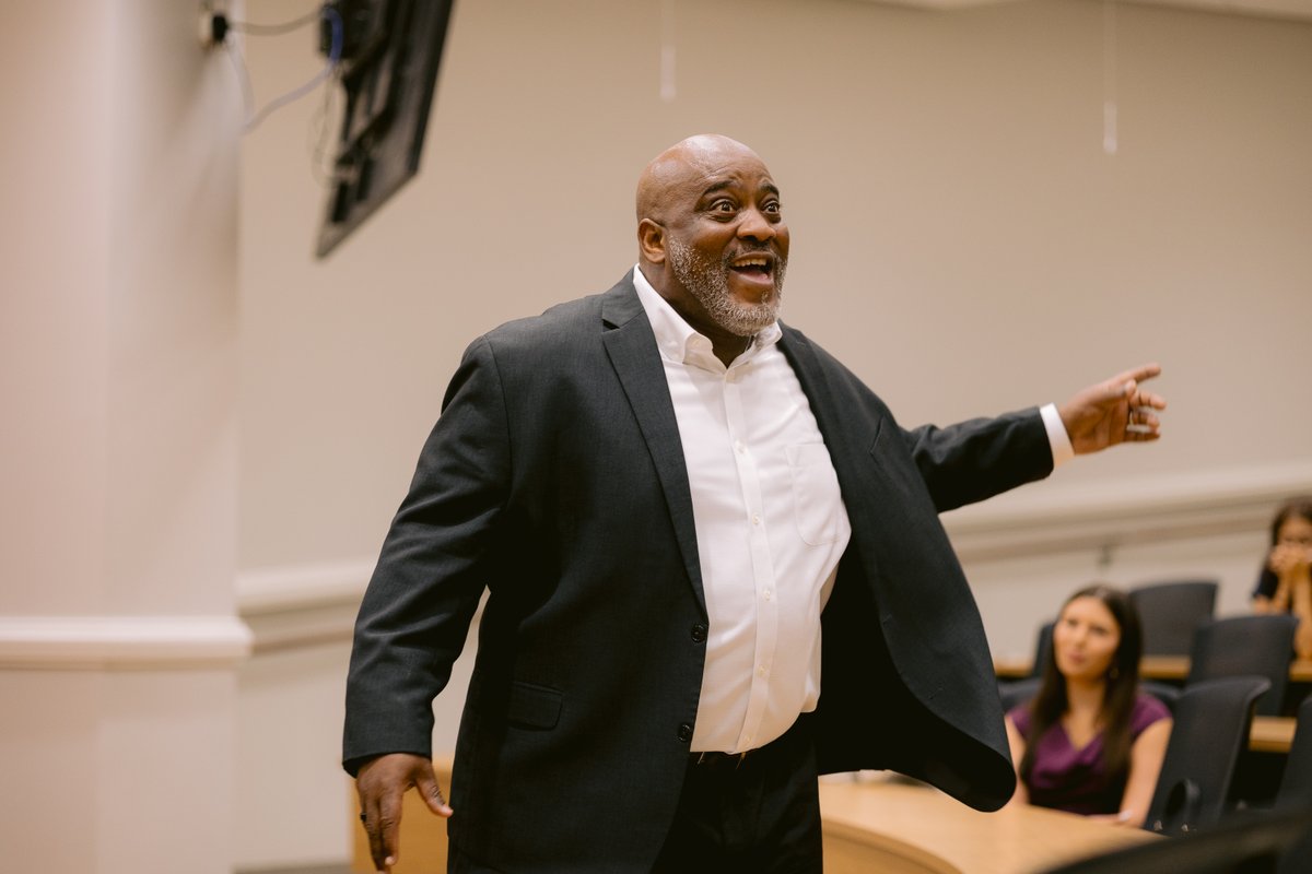 FLA_Innocence's tweet photo. What an incredible night! Honored to hear Desmond Meade’s powerful story &amp; heart for justice. 

Thank you to JISO for hosting. We were proud to sponsor &amp; kick off our #SecondChanceMonth Freedom Tour with @FRRC, right here at home.

This is just the beginning. Stay tuned! https://t.co/WBk28DNdZV