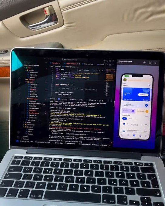 Pallavi_345's tweet image. If you had to choose a job role for a lifetime, which one would you go for?  

Frontend              or             Backend