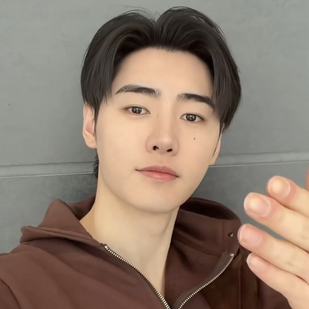 ❄️얼음별 tweet media