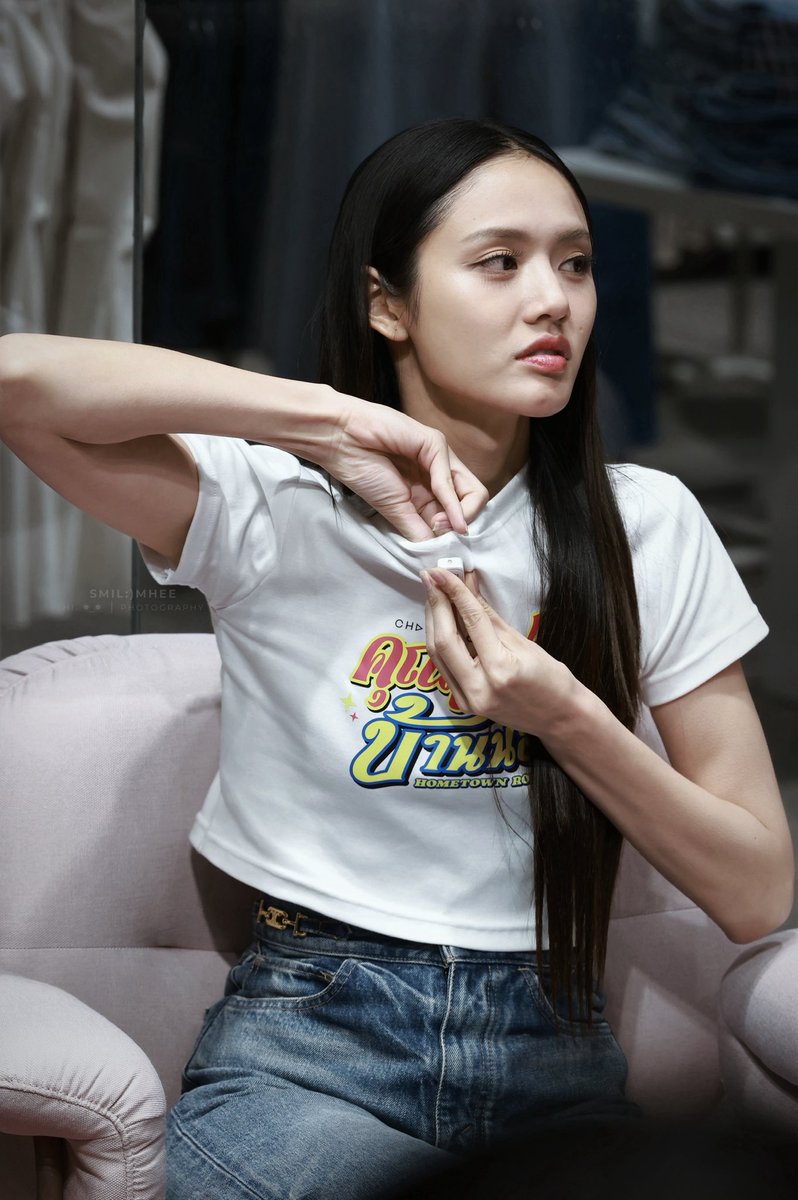 smil:)mhee tweet media