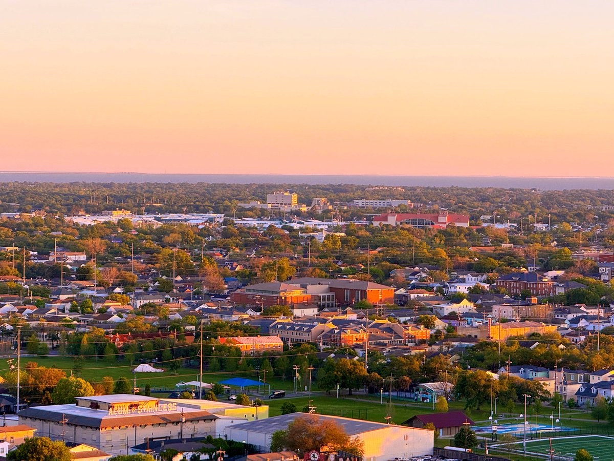 DavidMora's tweet image. If you look closely you can see the @Jazzfest tents going up at @FairgroundsNOLA! 🎪🎶🎺

#JazzFest2026 #NewOrleans
