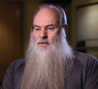 varunv_malhotra's tweet image. Mark Leonard left $CSU's board. Everyone panicked.

But Leonard spent decades studying why every conglomerate in history eventually dies. He found the same answer every time. Then spent 30 years building the opposite.

Centralization.

The founder becomes the brain. The units