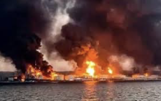 Ukraine has struck one of Russia’s most critical oil export hubs, damaging up to 30% of storage capacity - raising new risks for global energy markets and Moscow’s war funding.
empr.media/news/war/ukrai…