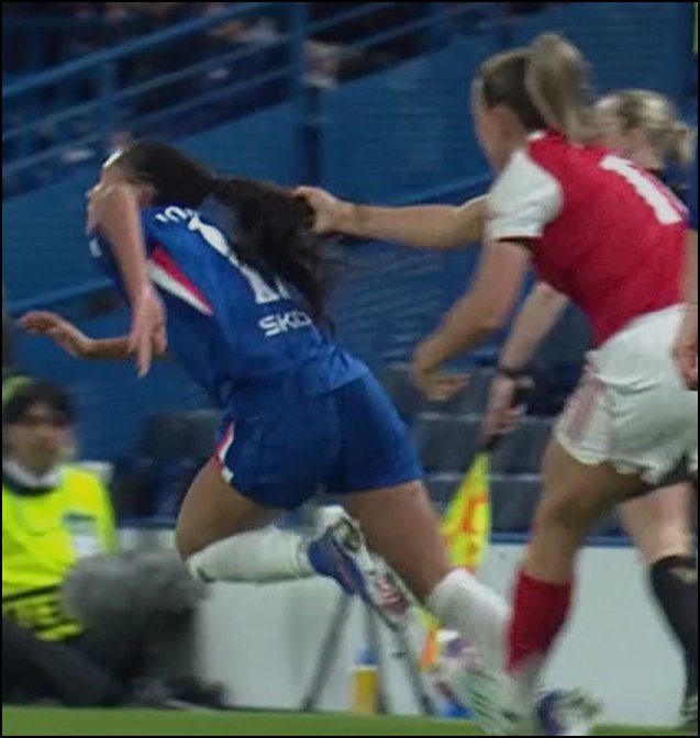 BAR01474's tweet photo. @pls_do_better @SkySportsWSL Force: https://t.co/FWKE4DMmY0
