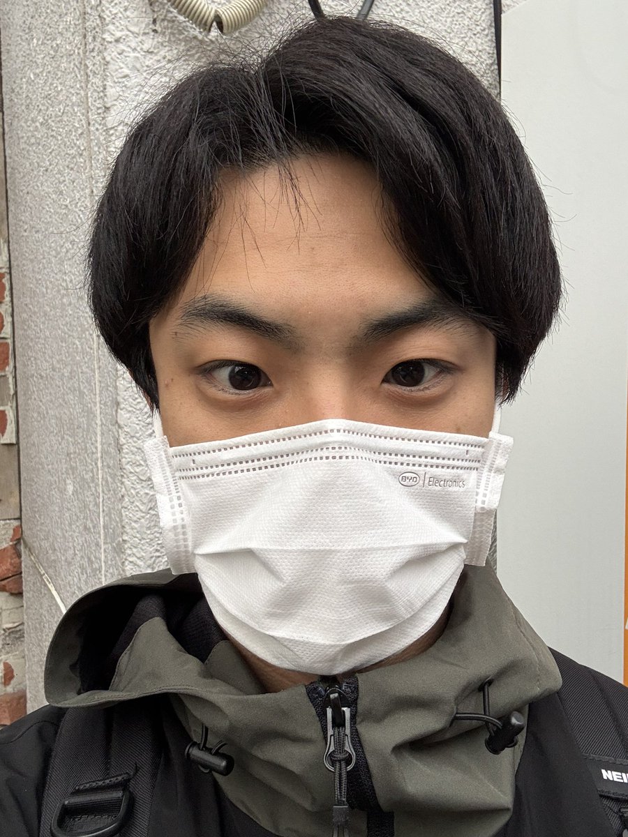 tomo_552's tweet photo. 坊主記録343〜346日目🧑‍🦲
3月20〜23日

髪型が日によって
だいぶ違うような気がする笑笑

#坊主記録　#坊主
#坊主ではない https://t.co/3hZ9iaBvZX