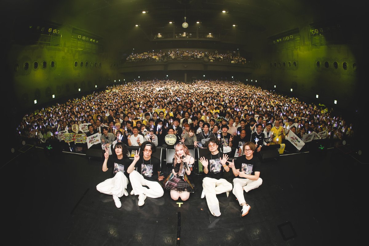 🎤 #早瀬ノエル 初ソロライブ終演🎤

『Noel Hayase 1st solo Live
“Head above Clouds”』

ご来場いただいた皆様ありがとうございました！

ノエちゃんの世界観満載のライブはいかがでしたか？📢✨

カバー曲10曲とソロ曲5曲を披露させて頂きました💛

＜ソロ曲＞
・フラッパー・ガール（New）