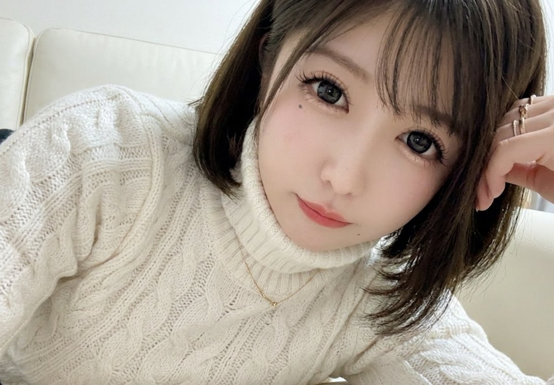 ひなの tweet media