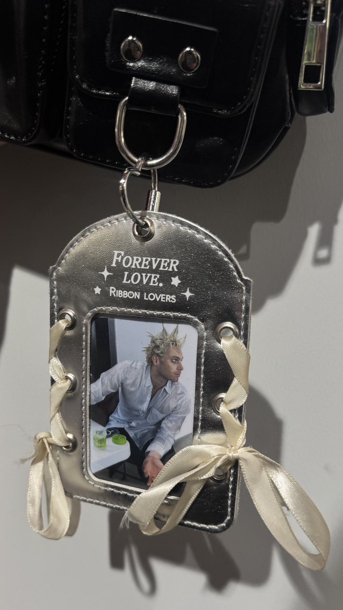 yuta // 5SOS TOMORROW tweet media