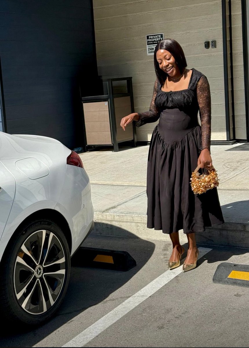 PrechgoldCrafts's tweet image. The bag I made.      &amp;amp;.   How it was styled 😍 #reviews