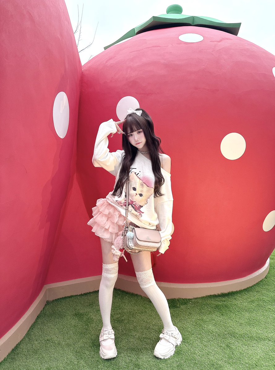 sugar_x3lil's tweet image. 全身SHEINで揃ういちごキャットコーデ🍓🐈‍⬛🎀
#地下アイドル #SHEIN