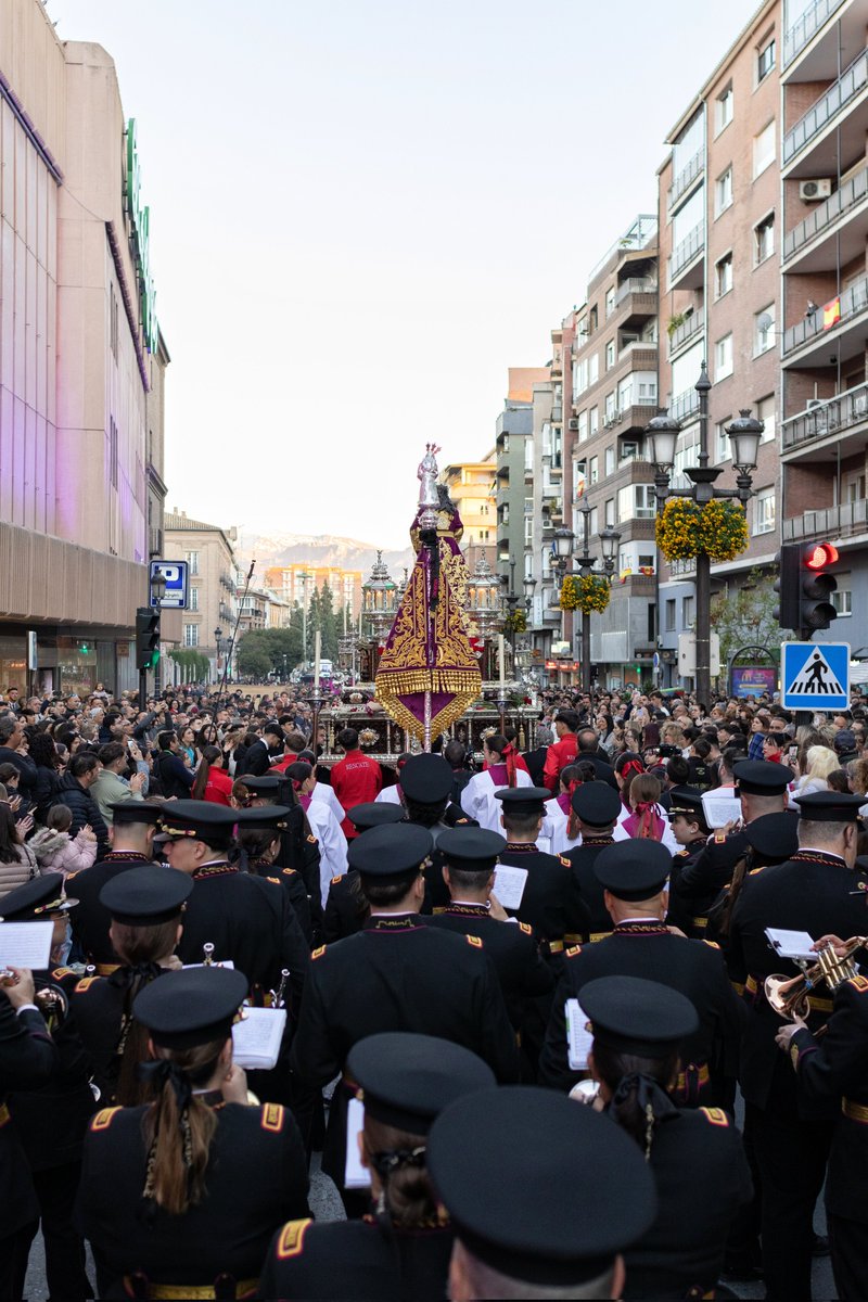 amrescate's tweet photo. #Agradecimientos

Aún con resaca emocional por lo vivido la pasada Semana Santa, queremos pararnos un momento para agradecer, en primer lugar, a todas las hermandades y cofradías a las que hemos acompañado este año: @SantaCenaMotril, @BorriquitaSLM, @RescateGranada, @SantaCena1956, Tres Caídas de Loja, @NazarenoGuadix, @Flagelacion_Pad y @resurrecciontdj.

También, nuestro agradecimiento al equipo de @LaMusicaSS por su trabajo durante la Estación de Penitencia de nuestro Lunes Santo; estamos seguros de que el contenido resultante será único y de gran calidad.

Por último, queremos dar las gracias a todo el público que ha disfrutado durante estos días de nuestra música por las calles de las múltiples localidades que hemos visitado.

¡Gracias a todos por hacernos sentir vuestro cariño!

#SerDelRescate
#SuenaElRescateGr

📸 @ObjetivoCofrGR