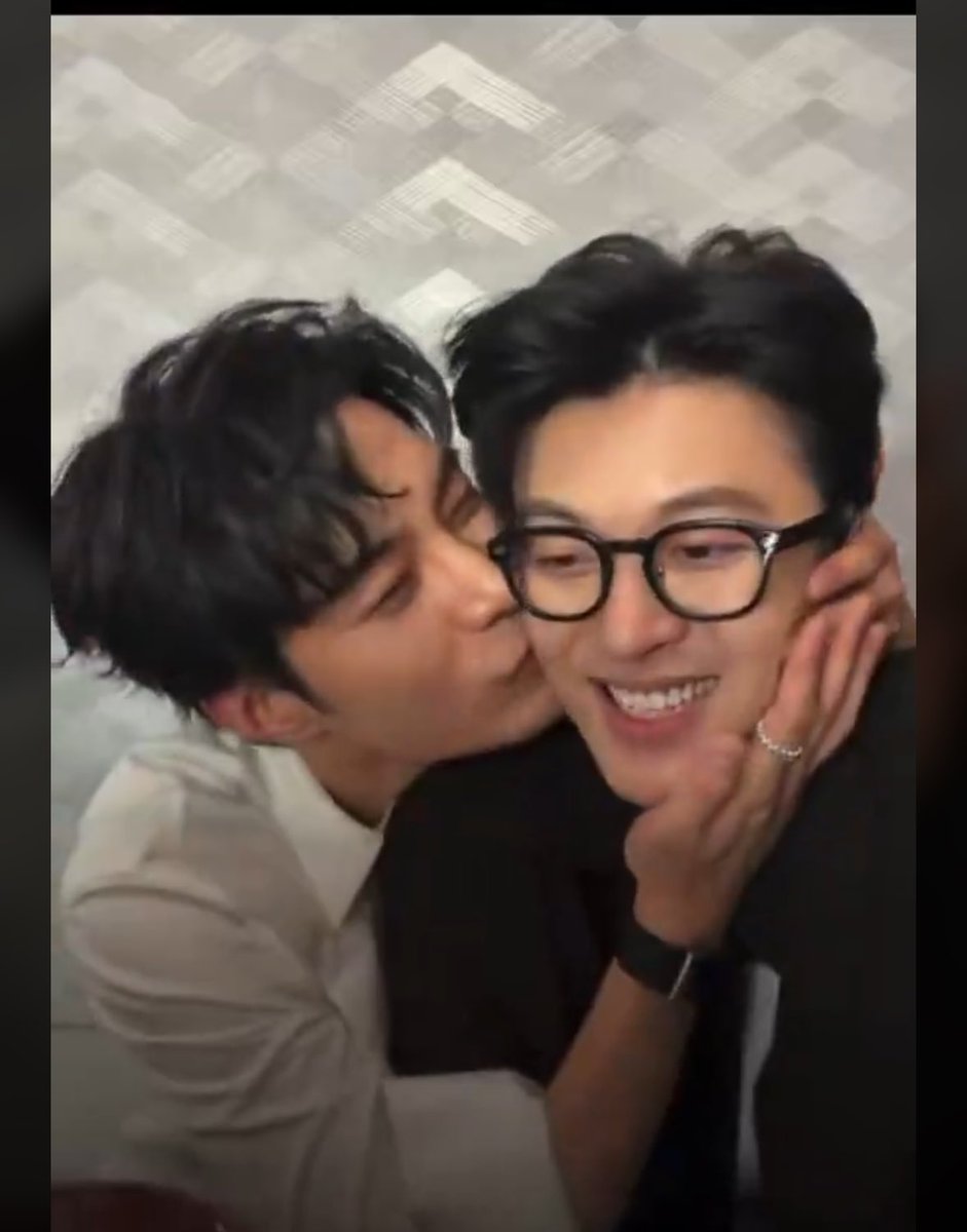 codedlust's tweet image. DOES ANYONE HAVE THE MATHEW ONE 

#MatthewHan  #ZhangMingbo
#SammysChildrensDay #初三的六一儿童节