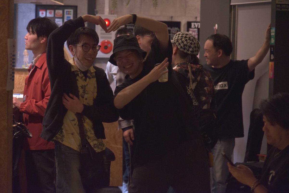 ロジェック tweet media