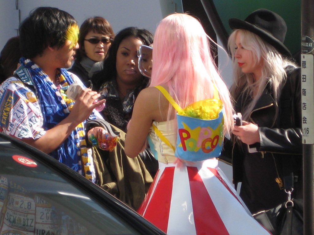 𝐭𝐡𝐞𝐚𝐧𝐭𝐢𝐩𝐫𝐢𝐧𝐭 tweet media