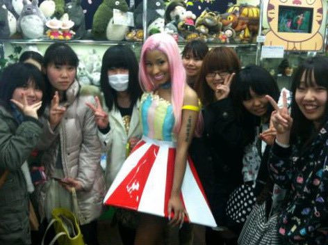 𝐭𝐡𝐞𝐚𝐧𝐭𝐢𝐩𝐫𝐢𝐧𝐭 tweet media