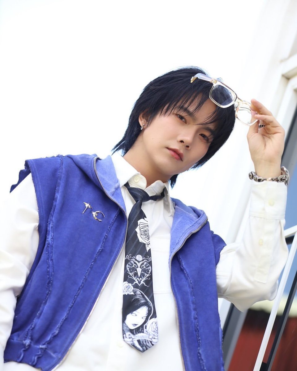 julia 💙💛 tweet media