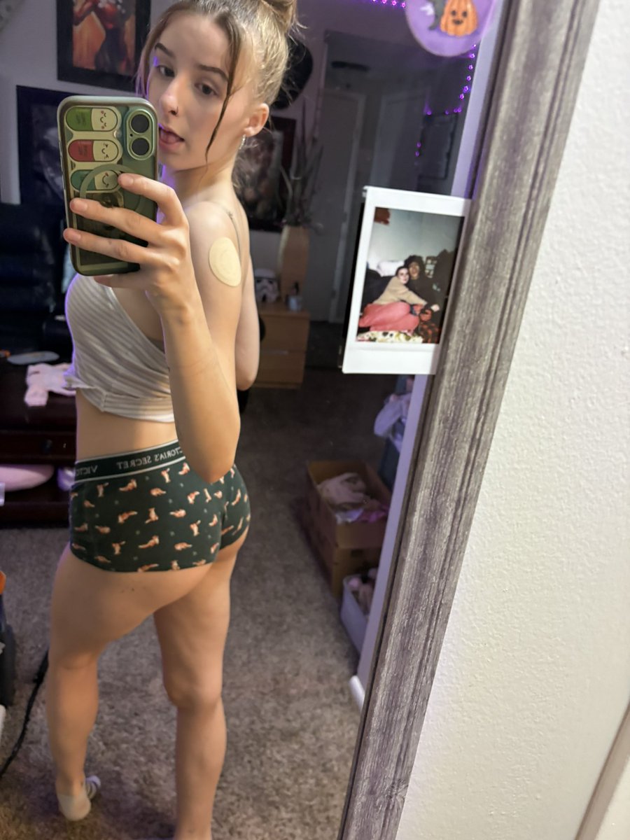 sexyyblonde0's tweet photo. Cummm see more 😩
#cumslut #creampies #bbc #petite #ass #tits #bi #eater https://t.co/SEs51Xiyg1