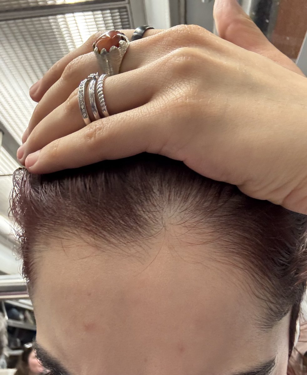 شکیبا tweet media