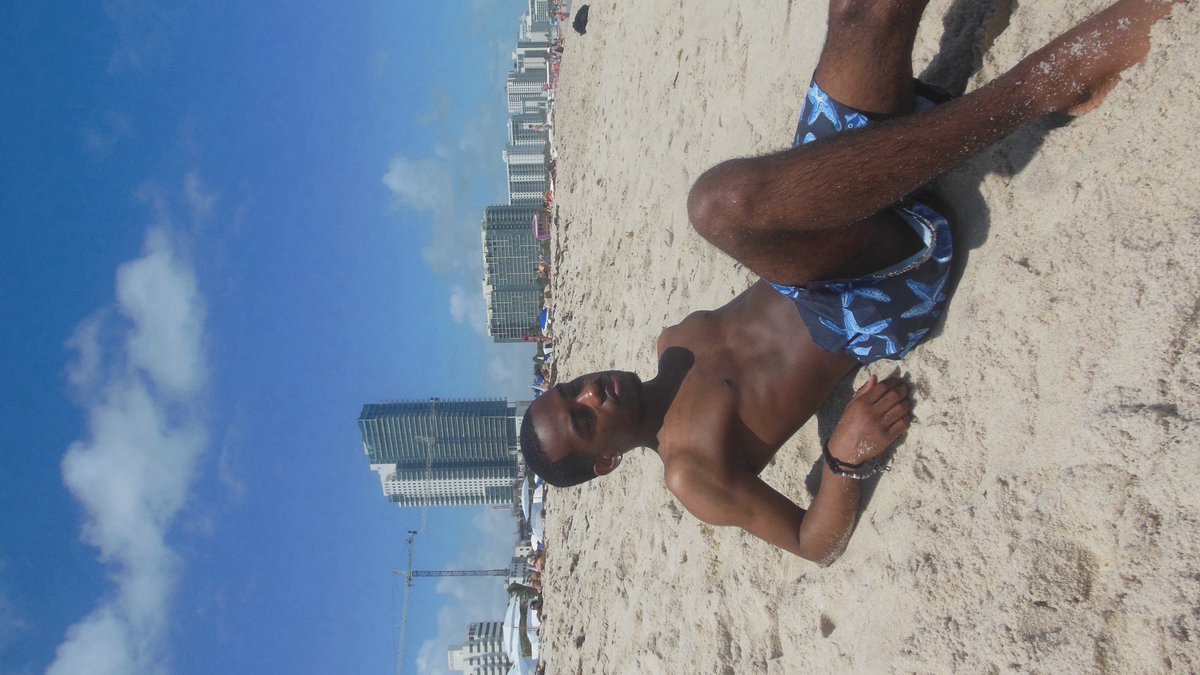 TJ ⭐️ tweet media