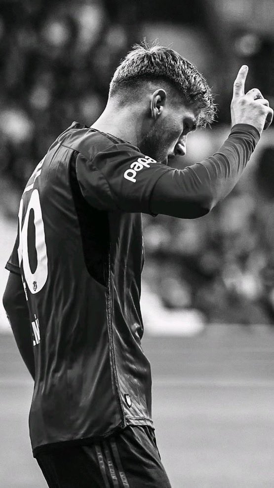🗣️Semih Kılıçsoy: “Beşiktaş’ın çocuğu Semih Kılıçsoy tezahüratını duyunca inanılmaz şeyler hissediyorum.”
