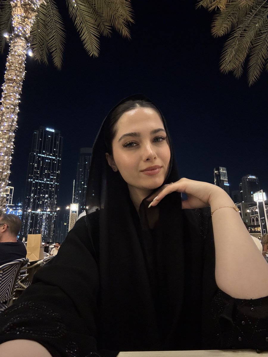 پیشی tweet media