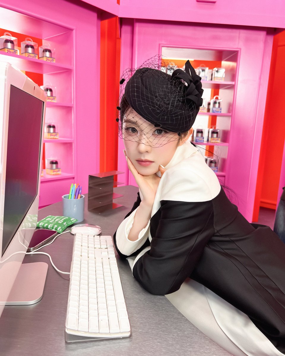 Red Velvet tweet media