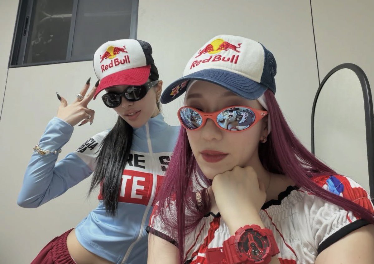 우와하게 tweet media